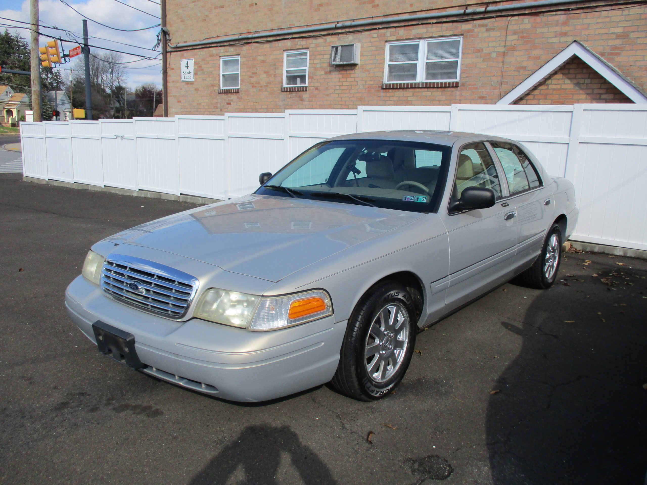 2006 Ford Crown Victoria Lx - A+ Auto Sales